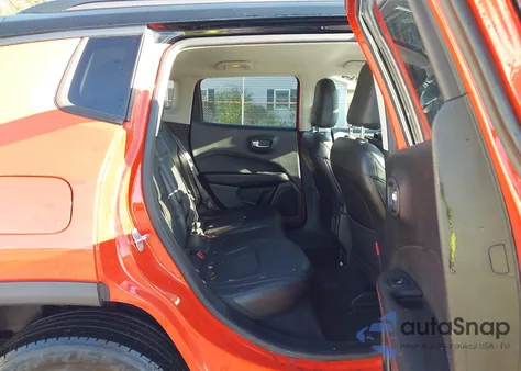 2018 Jeep Compass Trailhawk 4X4 из США, поврежденный, VIN 3C4NJDDB3JT356310